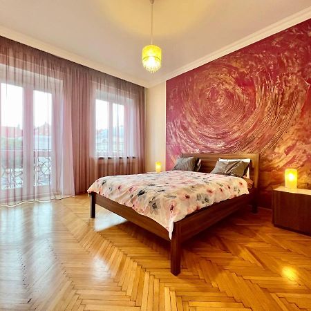Exclusive Colourful Flat In The City ブダペスト エクステリア 写真
