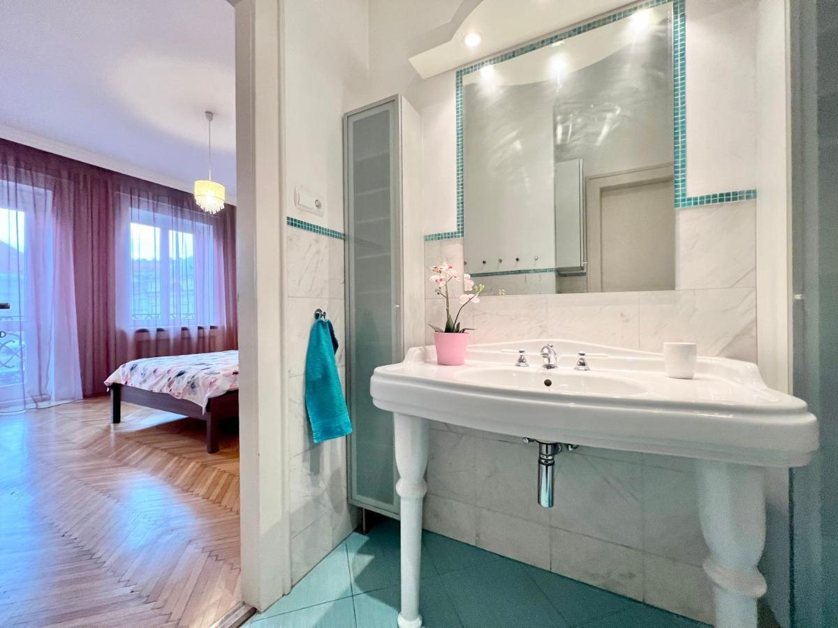 Exclusive Colourful Flat In The City ブダペスト エクステリア 写真