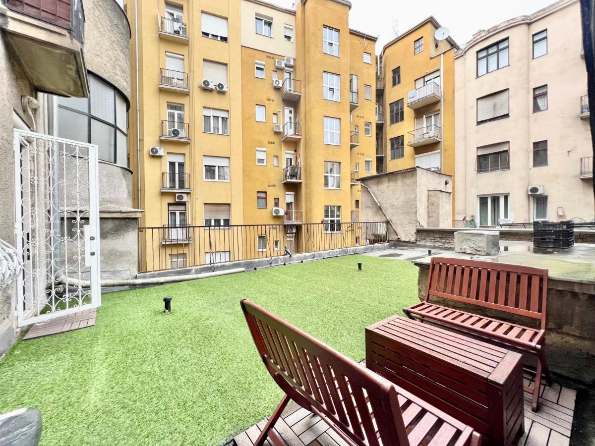 Exclusive Colourful Flat In The City ブダペスト エクステリア 写真
