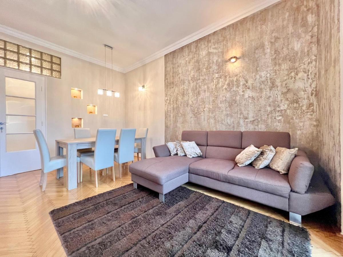 Exclusive Colourful Flat In The City ブダペスト エクステリア 写真